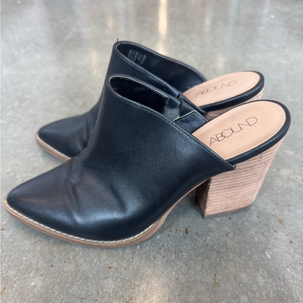 Abound Heels Size 5